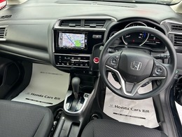 【HondaSENSING】衝突を予測してブレーキをかけたり、前のクルマとちょうどいい距離でついていったりできる多彩な安心・快適機能を搭載した先進の安全運転支援システムです。