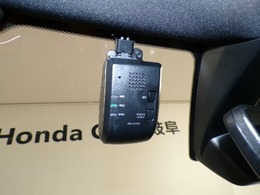 【ドライブレコーダー】今や必需品となったドライブレコーダーも装着されています。運転中の記録を録画してくれます、万が一の時にドライブレコーダーがあれば安心です！