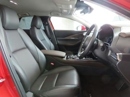 【運転席10Wayパワーシート＆ドライビングポジションメモリー機能】運転手にあったシートパターン設定可能です。