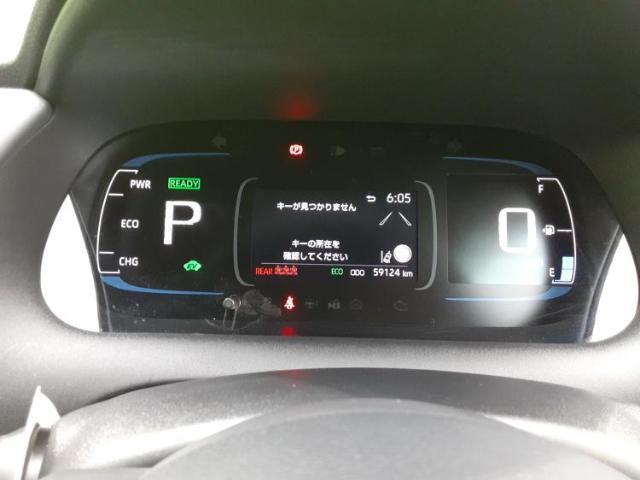 WECARSの展示場では実際に見て、触ってお車をお選びいただけます！知識の豊富な営業スタッフが様々なカーライフをご提案いたします！