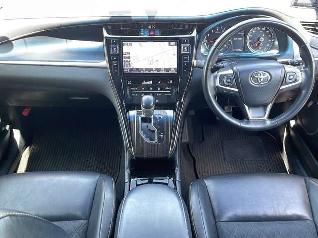 車両販売と整備・保証・クリーニングなどのサービスを自由にお選び頂けます。 その上お値打ちなクルマばかりです。 サービスは必要な分だけお選び下さい。