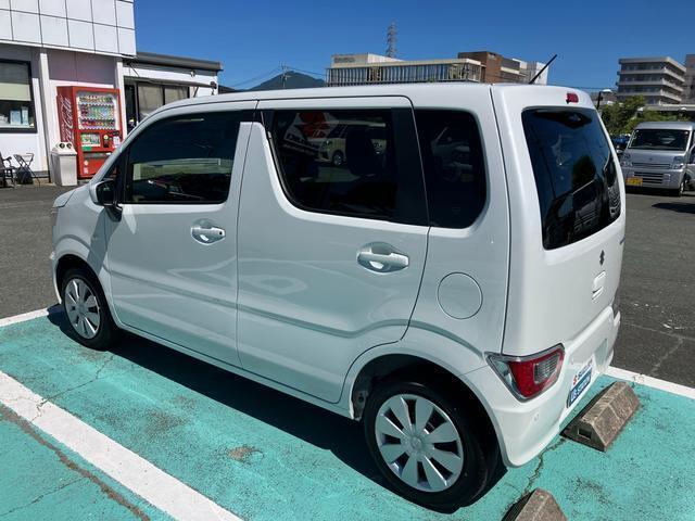 初めての中古車購入で不安な方も、ディーラー販売店だから安心！試乗車として使用していた低走行車や、修復歴なしの下取り車など、厳選した中古車を多数取り揃えております。