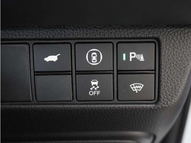 ◆障害物センサー◆車庫入れの時などに近くに障害物がある場合、障害物までの距離を音で知らせてくれます。