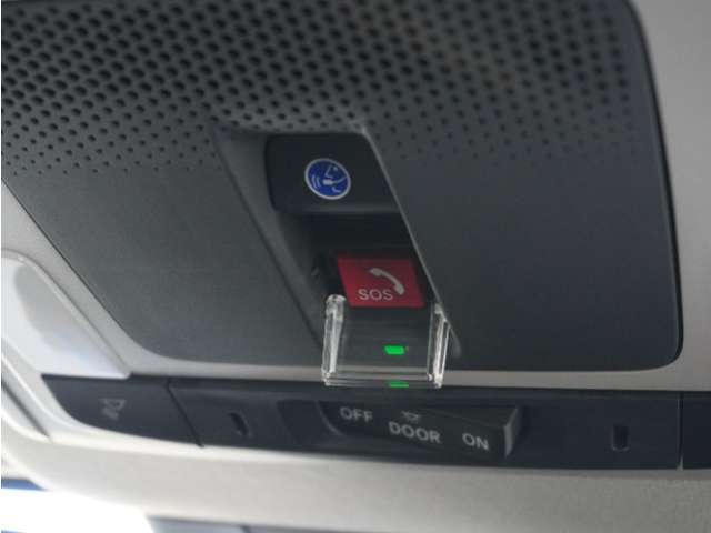 新世代コネクテッド技術「Honda CONNECT」搭載。緊急時にオペレーターのサポートを受けることも可能です。
