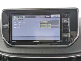 7インチ　AVIC-RW303　フルセグ　DVD　CD　SD