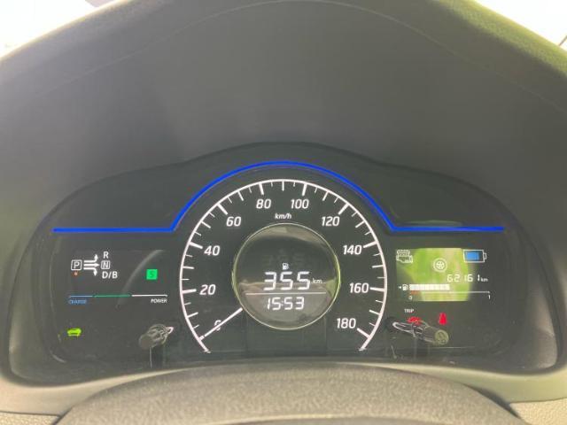 WECARSの展示場では実際に見て、触ってお車をお選びいただけます！知識の豊富な営業スタッフが様々なカーライフをご提案いたします！