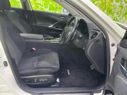 WECARSではほぼ毎日新しい在庫車両を入荷しております！お客様のこだわりを叶える1台がきっとWECARSにあるはずです！