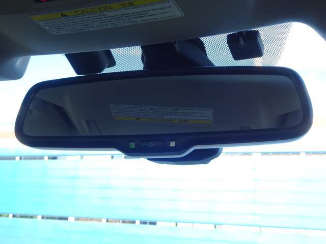 ◆自動防眩ルームミラー