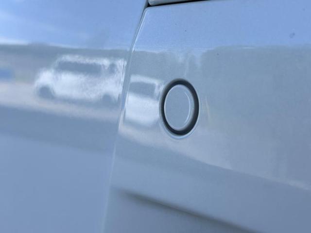 国産車から輸入車まで多様なお客様のニーズのお応えできるように、全国規模で豊富な在庫展開！車のことならWECARSへ！