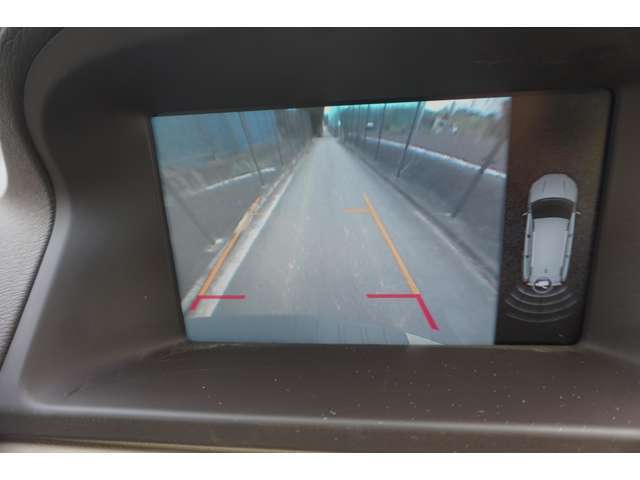 車両の持ち込みもOK、下取りも承っております。在庫車は展示場ではなく、資材置き場で保管しております。また人件費もかからないためギリギリまで安くしています。