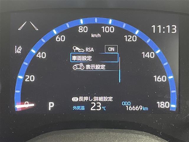 【パーキングサポートブレーキ（PKSB）】駐車時に壁などの障害物との衝突の危険性を検知すると、システムがブレーキ制御を行い衝突被害軽減をサポートします。機能には限界があるためご注意ください。