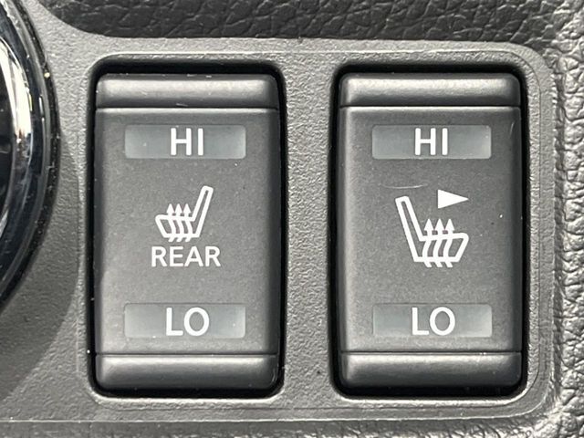 【シートヒーター】寒い日に重宝するシートヒーター！エアコンより早く温まってくれるので寒がりの人も安心ですね♪エアコンの温風は乾燥するから苦手、という方にもをおすすめです。