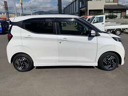 お車の車検・オイル交換・修理・鈑金塗装・ガラス修理・デントリペア・ボディコーティングなども幅広く対応しております。その際は無料で代車を貸し出し致します。車の事は何でもお任せください！