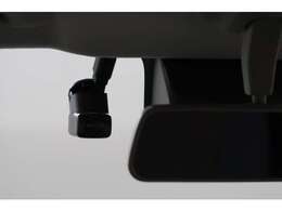 衝撃を検知すると記録録画も可能　ドライブレコーダー　※保証対象外