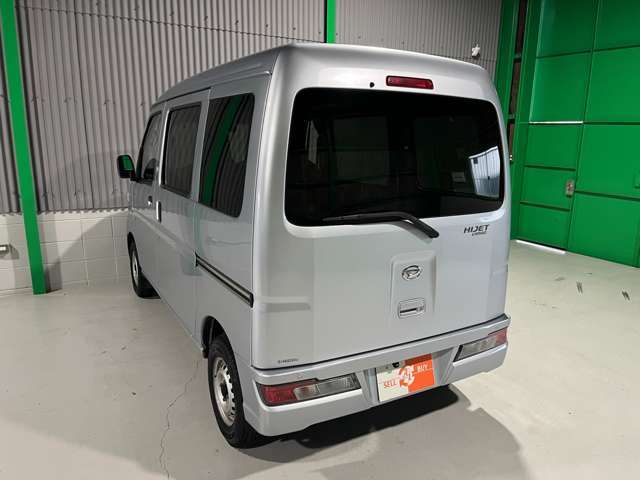 ☆外装も専門のスタッフが施工致しております☆