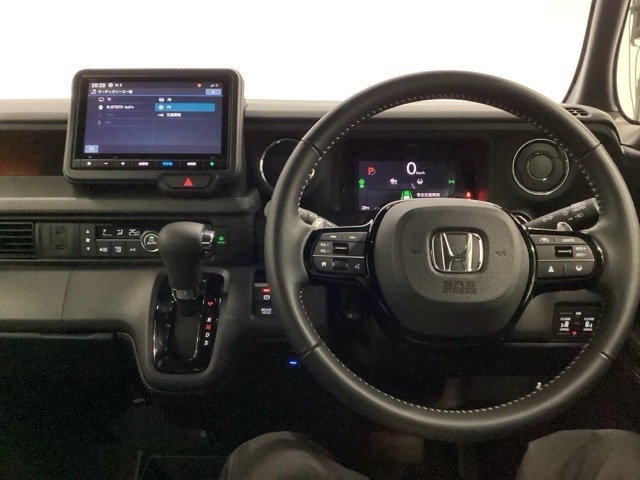 ホンダ純正メモリーナビ搭載ですので、遠距離へのお出かけもお任せ下さい。