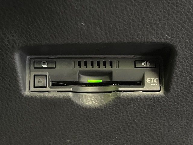【ETC】高速道路の料金所をストレスなく通過！話題のスポットやサービスエリアに多い「スマートIC」利用時は必須のアイテムです。当店でセットアップを実施、ご納車当日からすぐにご利用いただけます！