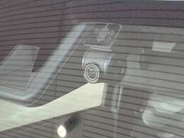 交通トラブル防止の【ドライブレコーダー】も装備済！！最近はナビやETCと並んで必須アイテムになりましたね◎