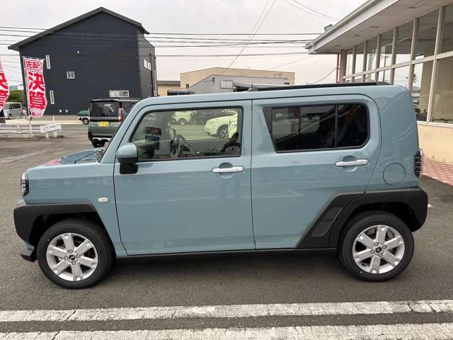 ケイカフェグループの在庫はなんと1500台以上。人気の届出済未使用車がオールメーカー豊富に揃って安心して選べます！本格的なカフェを併設した新しいコンセプトのお店です。