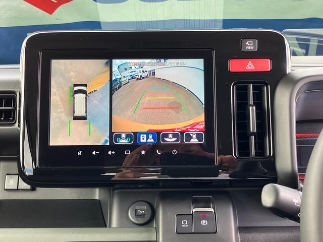 車両後退時などに車両周囲の安全確認がナビの画面で可能な全方位カメラを装着！車両の前方、後方、左サイド前を切り替えて表示可能！フロントとリアのカメラは移動物検知機能付き！