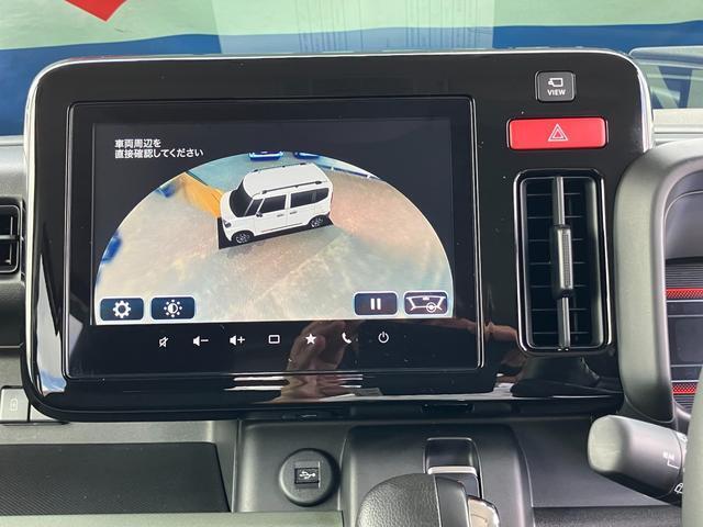 発進前などの車両周囲360度をナビの画面で確認可能な3Dビューを装備！運転席から死角になる箇所も確認できるので安心！