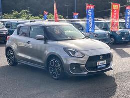 ボディーカラーはプレミアムシルバーメタリックです。