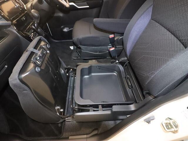 外部機関にてクルマの査定を行っています。日本自動車鑑定協会やAISの第三者機関で車輌を細かくチェック！気になる修復歴や車両コンディションを予めご確認頂けます。詳しい状態はスタッフまで御用命下さい。