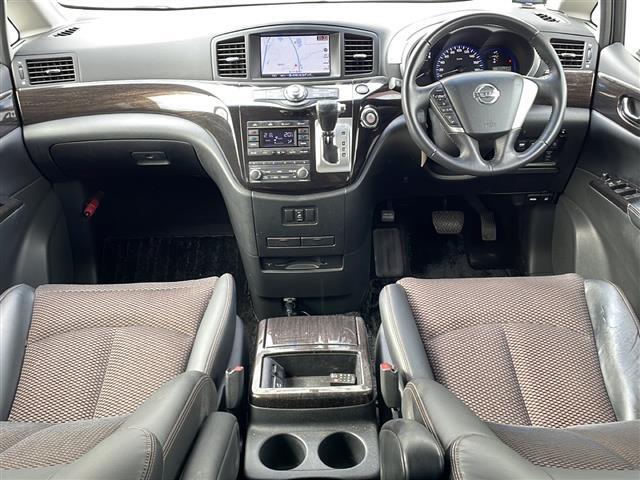 【　前席全体　】落ち着きのある内装です！