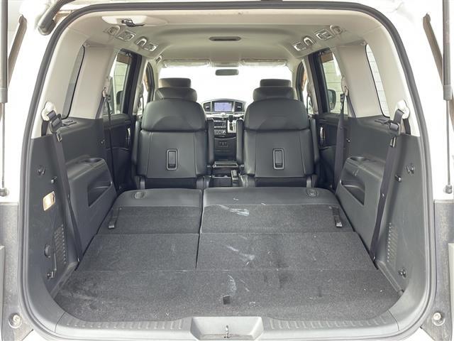 【シートアレンジ】セカンドシートを倒すことで荷物もたくさん積めます！