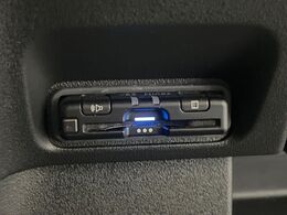 【ETC】高速道路の料金所をストレスなく通過！話題のスポットやサービスエリアに多い「スマートIC」利用時は必須のアイテムです。当店でセットアップを実施、ご納車当日からすぐにご利用いただけます！