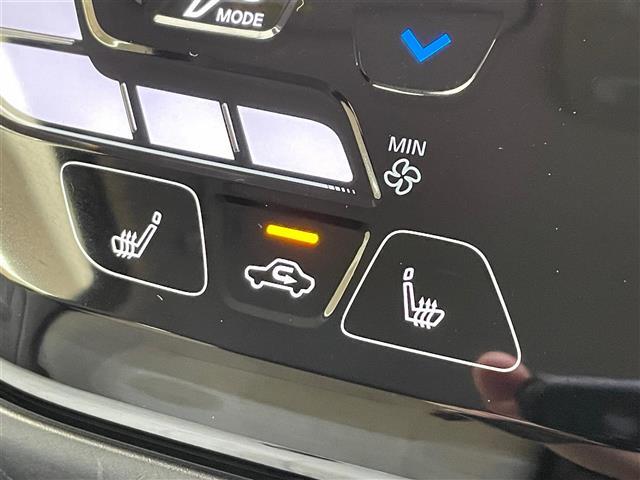 【シートヒーター】冬場のお供に。暖かいシートは嬉しい機能ですね♪