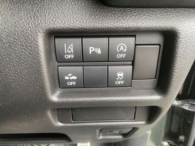 流行りの安全装備も充実してます！！