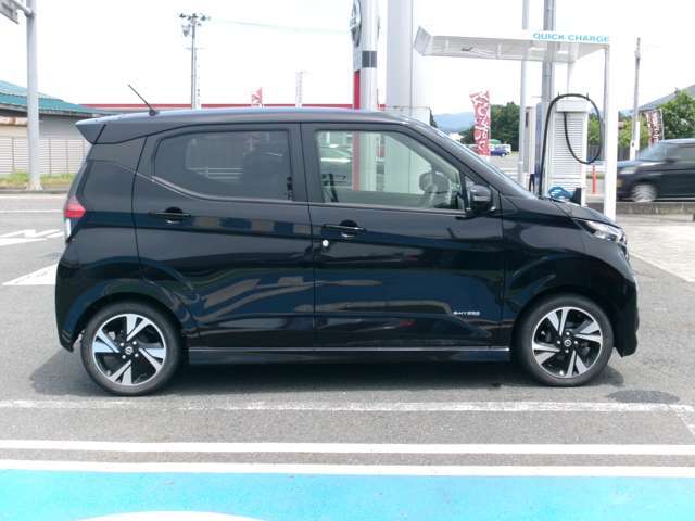 【買取も日産へ】当店は買取にも力を入れています。ディーラーは販売力の強さが特徴です。その為にいつも車が足りません。自信をもって高価買取。ぜひお声がけください！