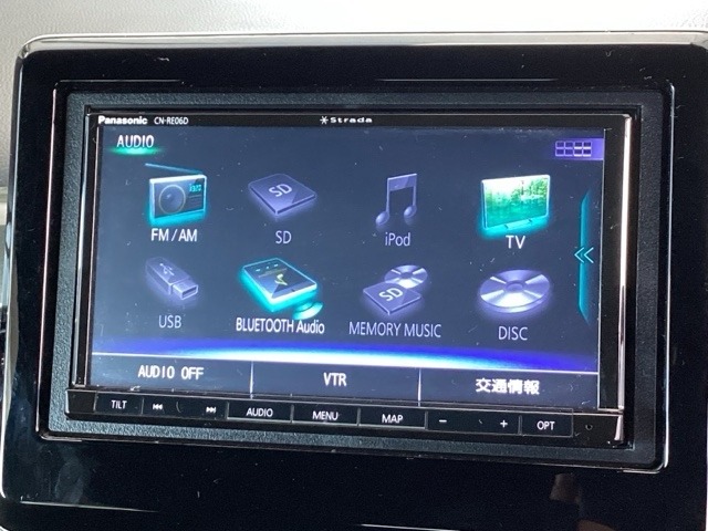 ナビ機能だけでなく、フルセグ、Bluetooth、DVDとCD再生などのオーディオ機能がついています！