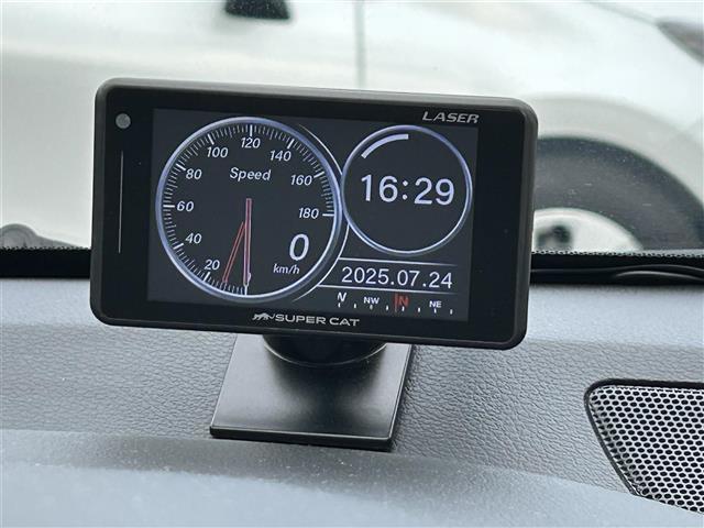 気になる車はすぐにお問い合わせください！画面右側の0066から始まる無料ダイヤルからお問い合わせ下さい！専門スタッフがお車のご質問にお答えいたします！