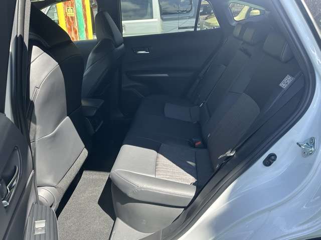 ★5年間新車保障★初度登録から5年間の新車保証が含まれています。長期間、安心してお乗り頂けます！保障費用は支払総額に含まれています！遠方のお客様は保証継承後、お近くのディーラーにて保証が受けられます！