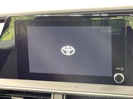 【8インチ　ディスプレイオーディオ】大画面のディスプレイはAppleCarPlayやAndroidAutoが利用可能。大きな画面でスマホナビアプリ等が利用いただけます♪