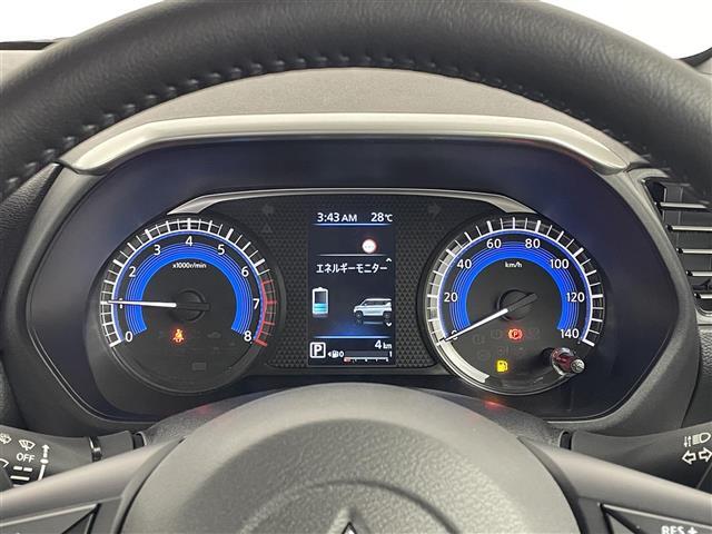 【スピードメーター】メーターがシンプルで見やすく運転しやすいですね！