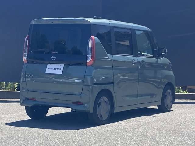 プライバシ-ガラスが装備されています。外を見るときは気にならずに、後方車両から車内が見えにくい設計です。