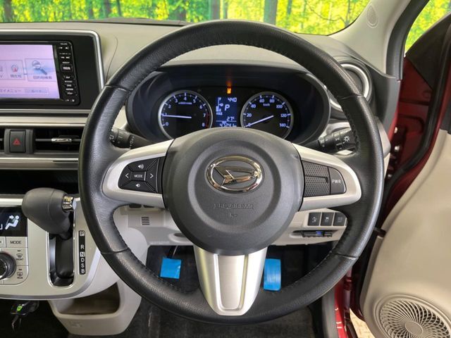 【スマートアシスト】走行中に前方の車両等を認識し、衝突しそうな時は警報とブレーキで衝突回避と被害軽減をアシスト。より安全にドライブをお楽しみいただけます。