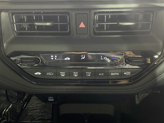 【オートエアコン】車内温度を感知して自動で温度調整をしてくれるのでいつでも快適な車内空間を創り上げます！