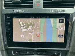 純正オプションである”Discover Pro”9.2インチの大画面で、車両を総合的に管理するインフォテイメントシステムです。