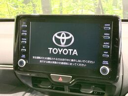 【ディスプレイオーディオ】お手持ちのスマートフォンとの連携で、ナビや音楽再生など各種アプリを使用可能。スマホに近い感覚でお使いいただけます♪