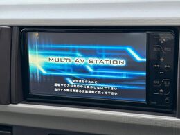 【純正ナビ】人気の純正ナビを装備しております。ナビの使いやすさはもちろん、オーディオ機能も充実！キャンプや旅行はもちろん、通勤や買い物など普段のドライブも楽しくなるはず♪