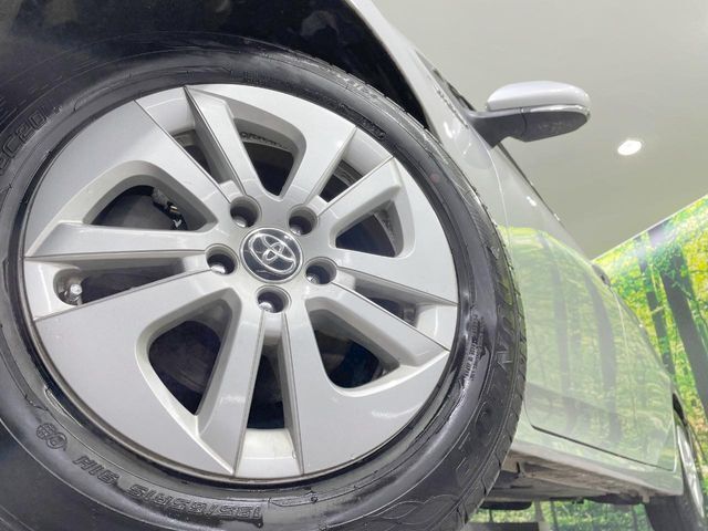 【純正15インチアルミホイール】外観にマッチした純正アルミホイールを装着しております。各種社外アルミホイールや、スタッドレスタイヤも取扱いしております。是非ご相談ください♪