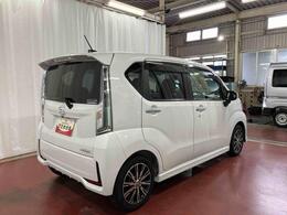 後席の方もくつろげる、ゆとりのある車内