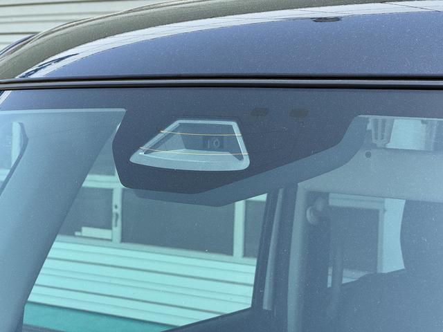 「危険が迫った時に回避する技術」右左折時の歩行者や自転車、右折時の自動二輪車も検知する、衝突被害軽減ブレーキ。デュアルセンサーブレーキサポート搭載。