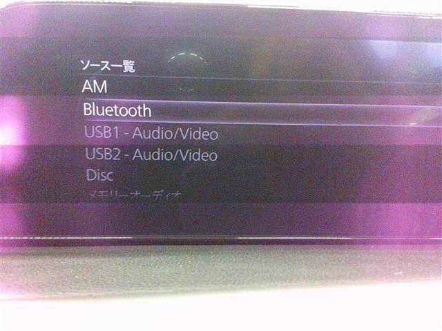 嬉しい装備です♪フルセグTV・DVD再生・Bluetoothオーディオに対応しています！！