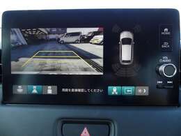 リアカメラが装備されており、後方の安全確認はもちろんのこと狭い場所での駐車や雨の日・夜間など視界の悪いコンディションでのストレスの軽減にもなります。