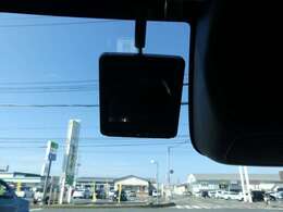 純正ドライブレコーダー前後が装着されています